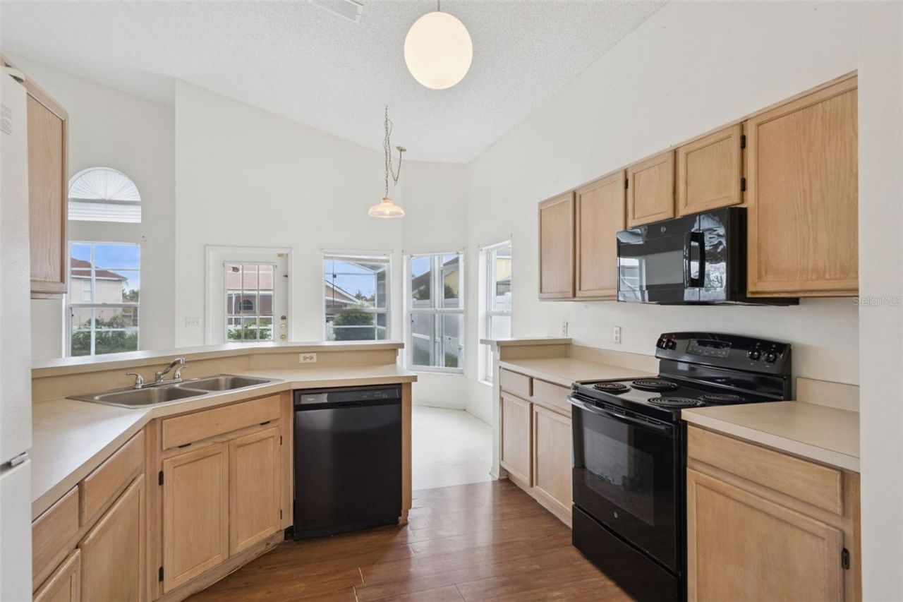 523 Rochester Loop, Davenport, FL 33897 Photo