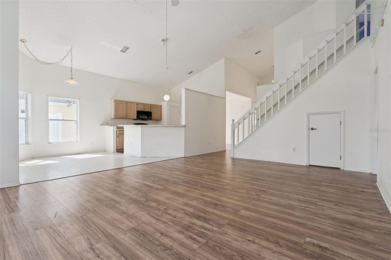 523 Rochester Loop, Davenport, FL 33897 Photo