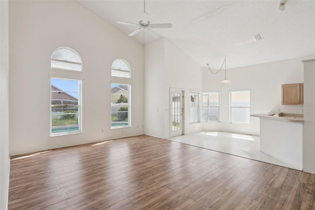 523 Rochester Loop, Davenport, FL 33897 Photo