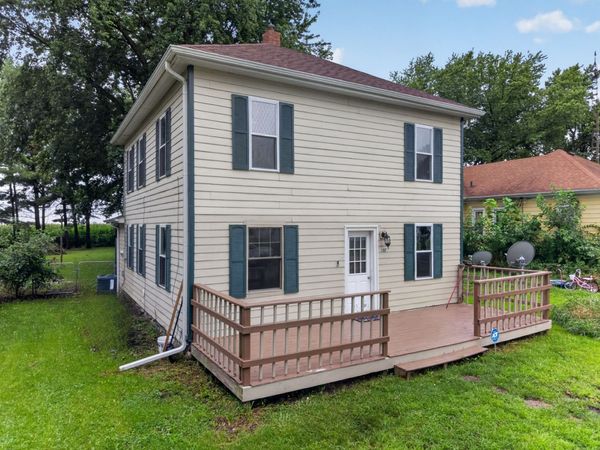 107 Emmet Street , Kinsman, IL 60437