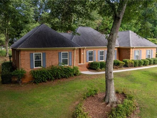 341 Chesterfield Road, Bogart, GA 30622