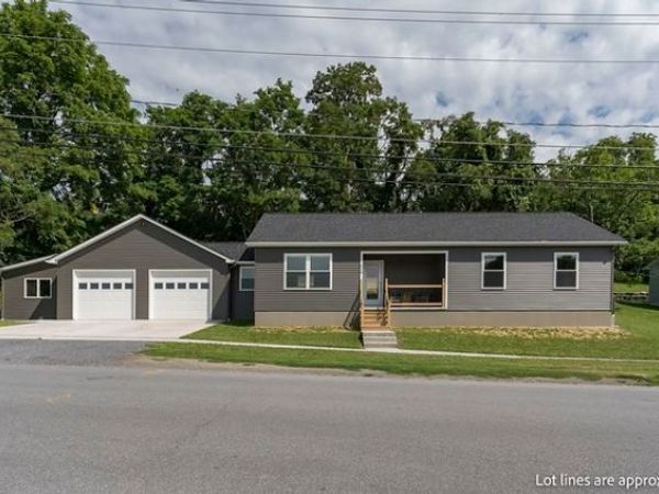 218 Lakeview Drive , Dexter, NY 13634