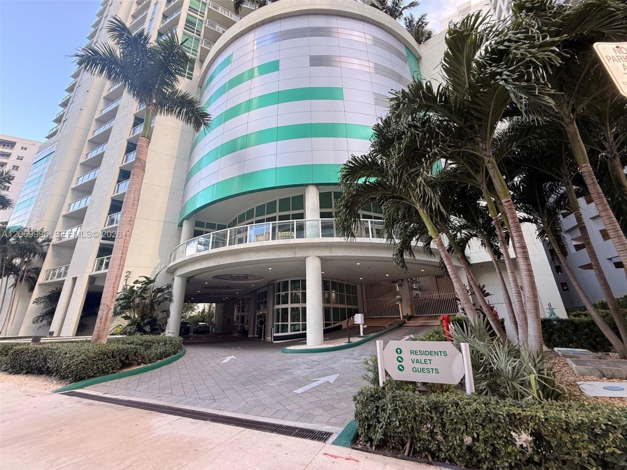 218 SE 14th St , Unit TS107, Miami, FL 33131 Photo