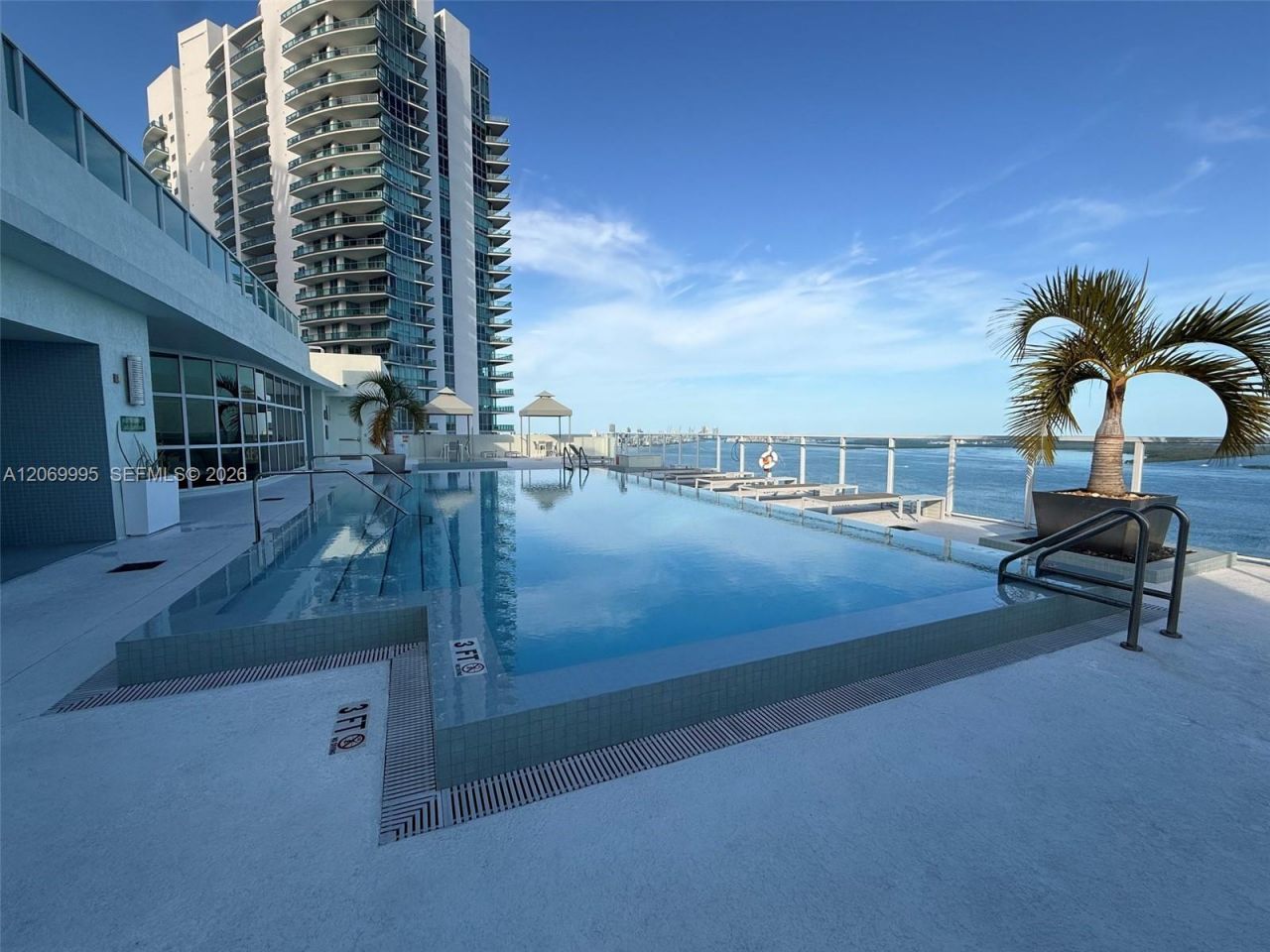 218 SE 14th St , Unit TS107, Miami, FL 33131 Photo