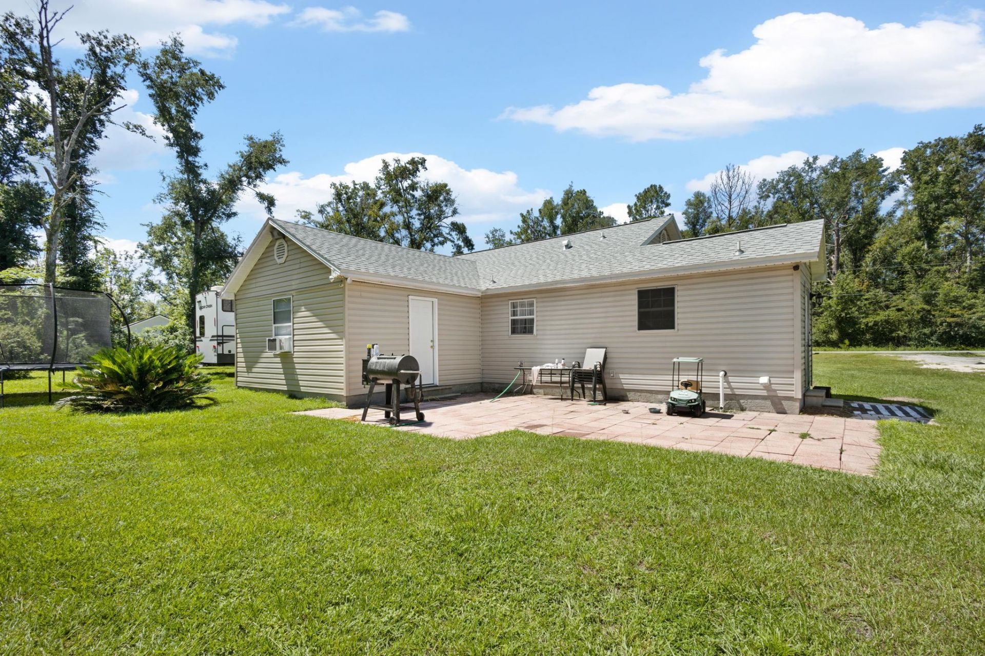 198 NE Gloriosa Lane, Lee, FL 32059 Photo