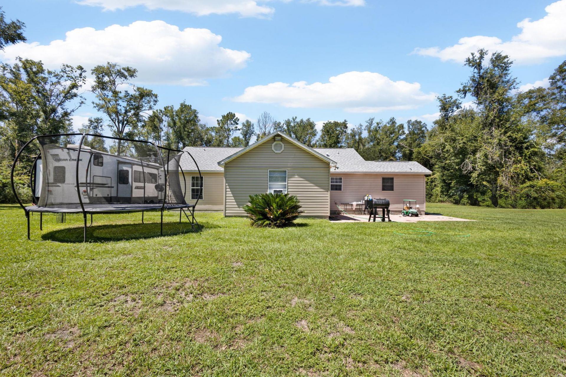 198 NE Gloriosa Lane, Lee, FL 32059 Photo