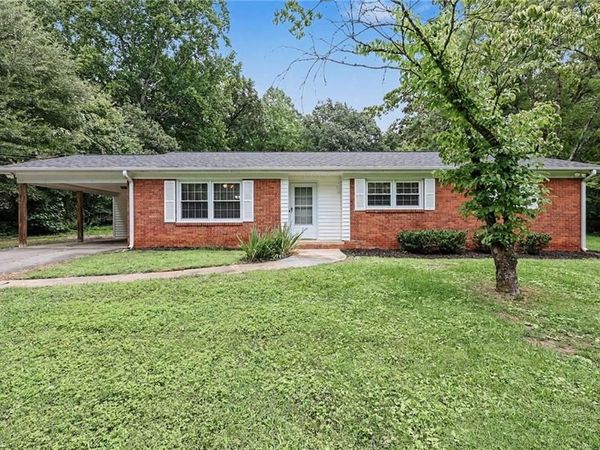 575 Alpine Road, Winston-Salem, NC 27104
