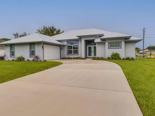 1701 SW CASCADE Road, Port St. Lucie, FL 34953