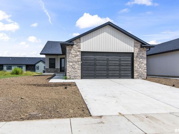 1704 Ambleside Drive, Springfield, IL 62711