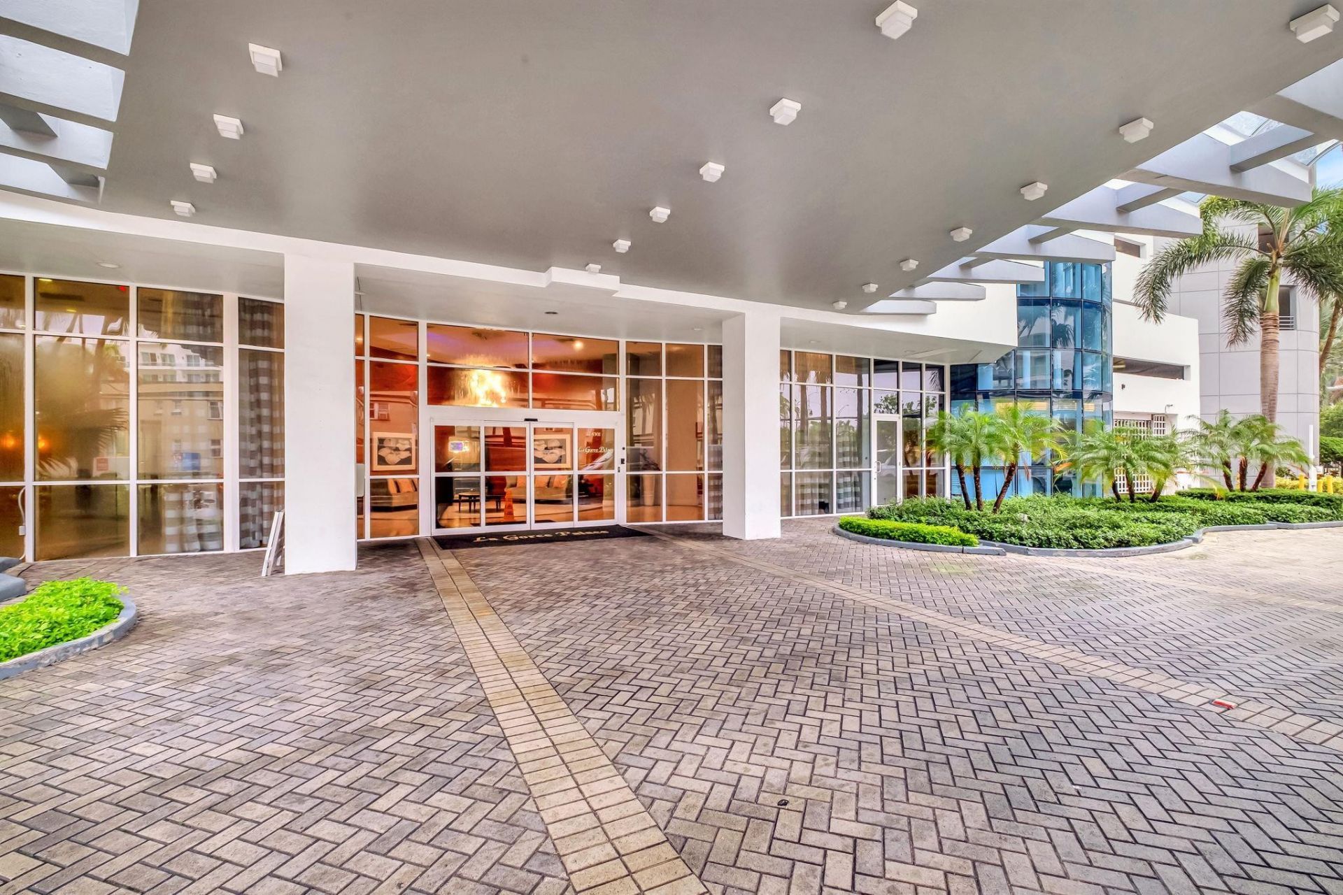 6301 Collins Avenue, Unit 2603, Miami Beach, FL 33141 Photo