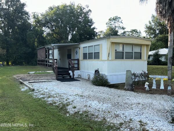 881 W RIVER Road, Palatka, FL 32177