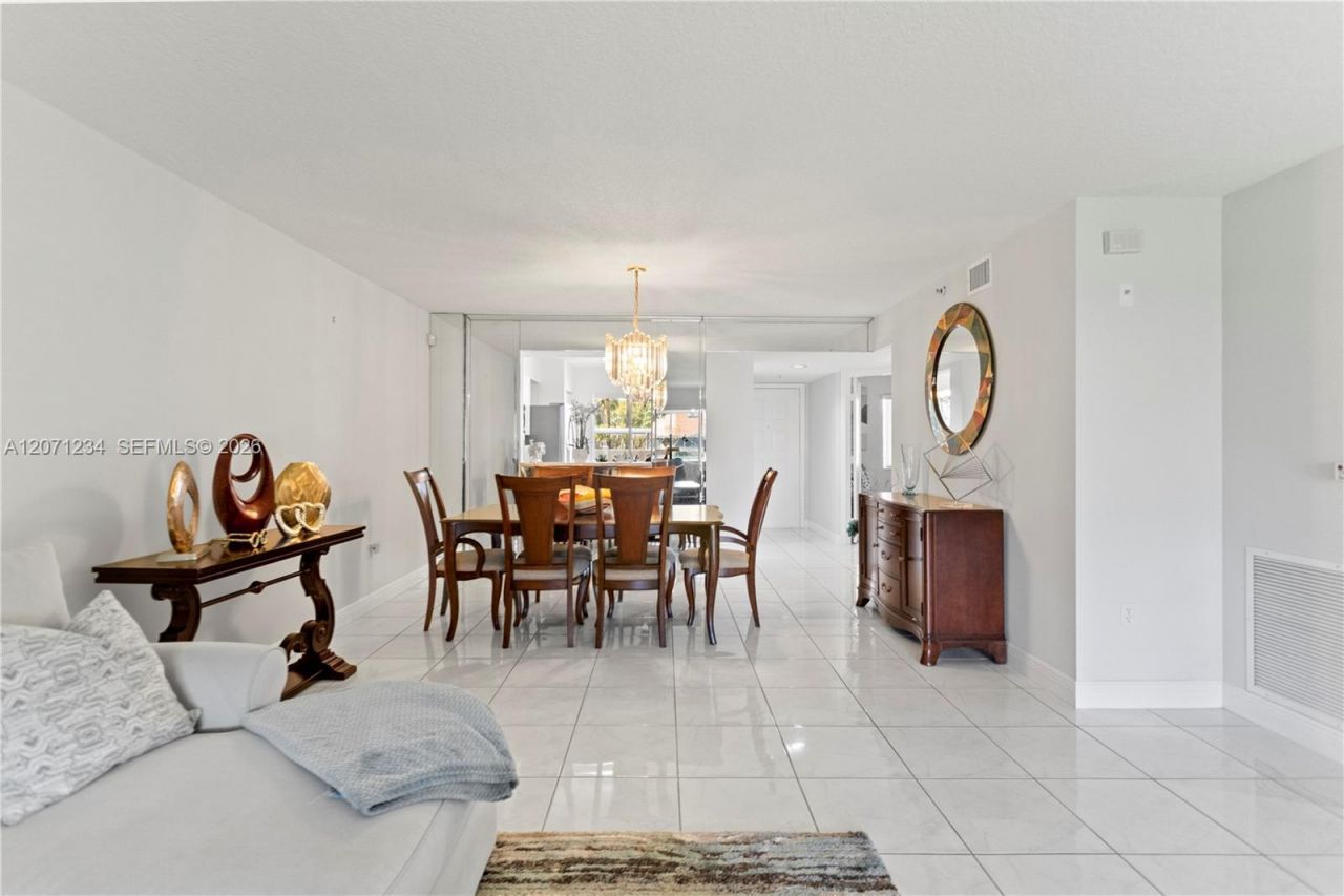 5876 Regal Glen Dr , Unit 101, Boynton Beach, FL 33437 Photo