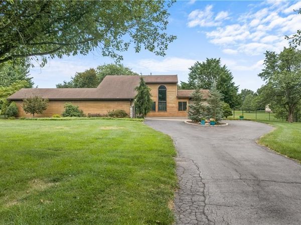 23911 E Cowherd Road, Lee's Summit, MO 64064