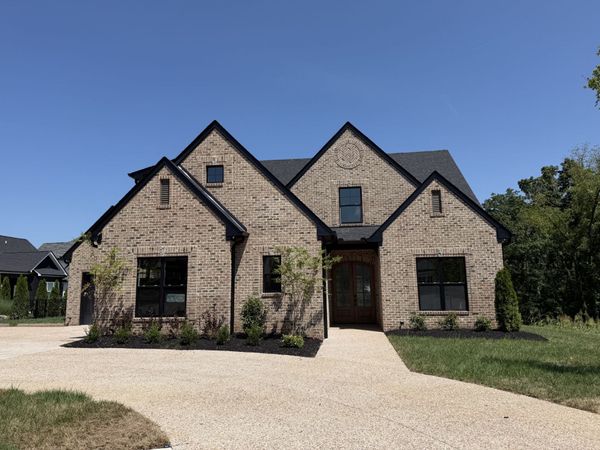 1137 Willow Springs Dr , Lebanon, TN 37087
