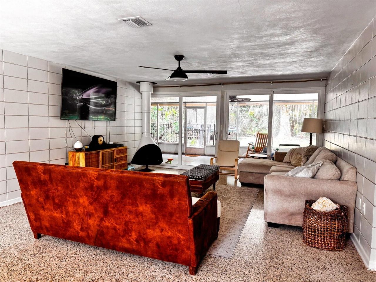 46 Palm Drive , Yalaha, FL 34797 Photo