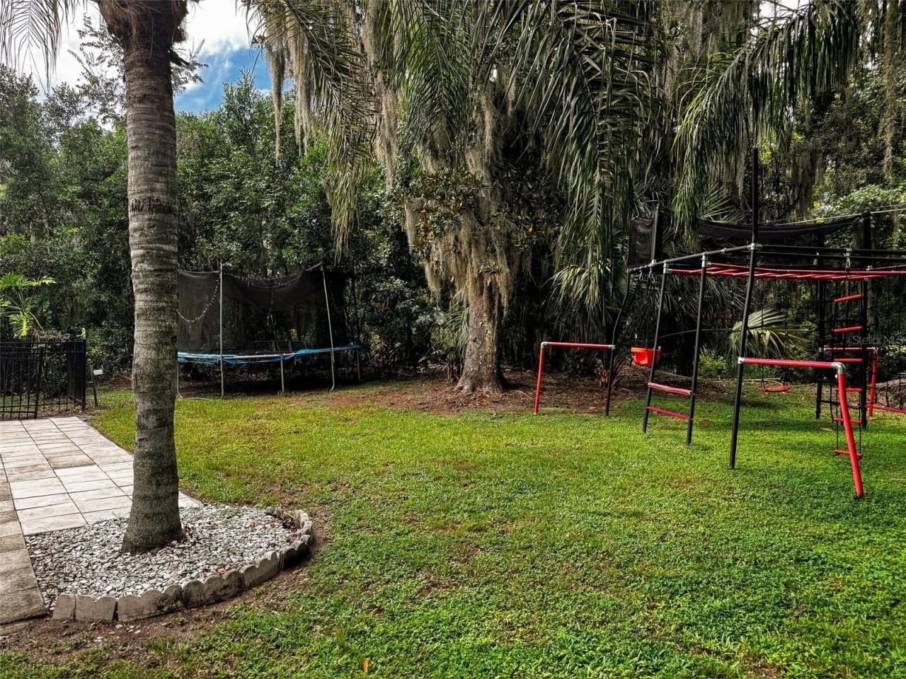 46 Palm Drive , Yalaha, FL 34797 Photo
