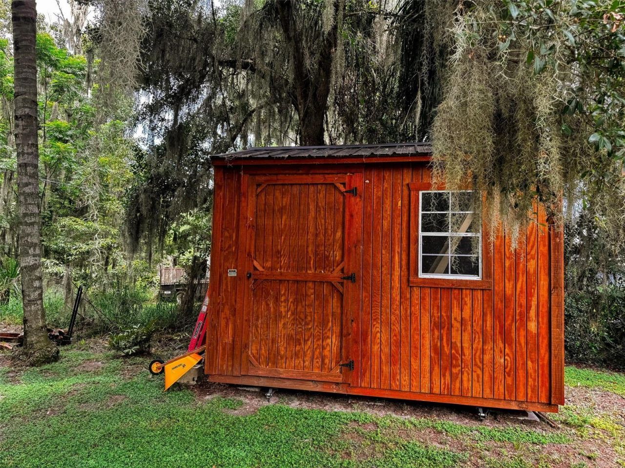 46 Palm Drive , Yalaha, FL 34797 Photo