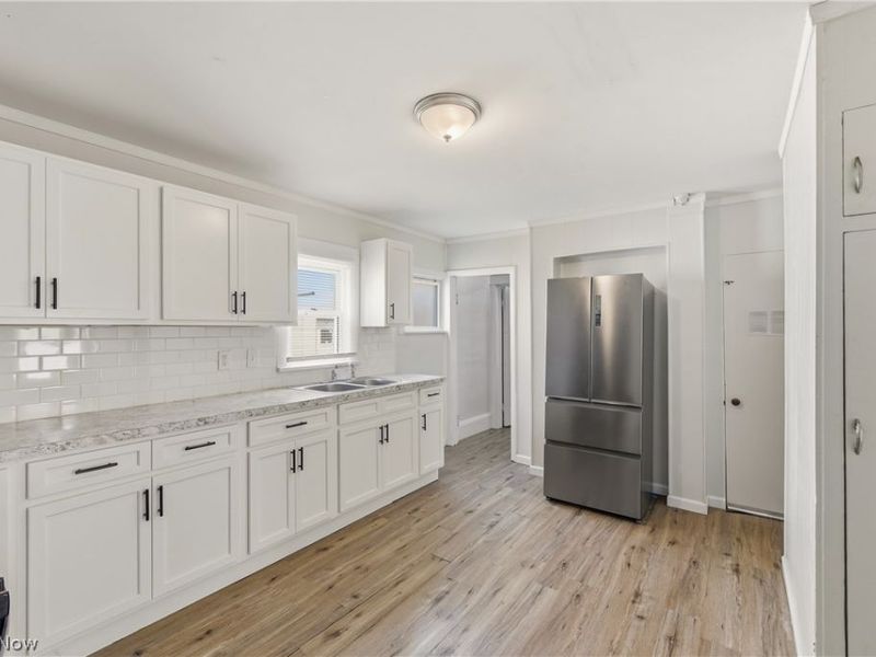 3810 Highland Road , Cleveland, OH 44111 Photo 11