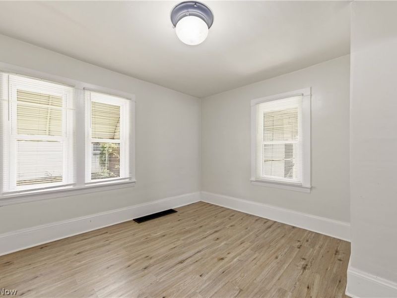 3810 Highland Road , Cleveland, OH 44111 Photo 9
