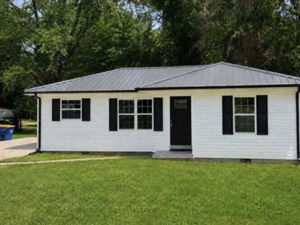 112 Clinton St, Russellville, KY 42276