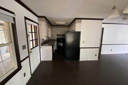 1381 Shannon Street  photo 4