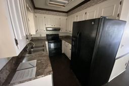 1381 Shannon Street  photo 4