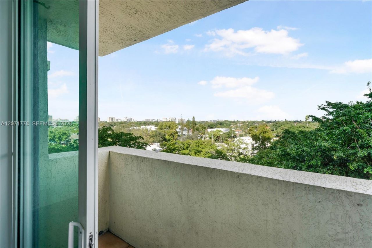 3000 Coral Way , Unit 511, Miami, FL 33145 Photo