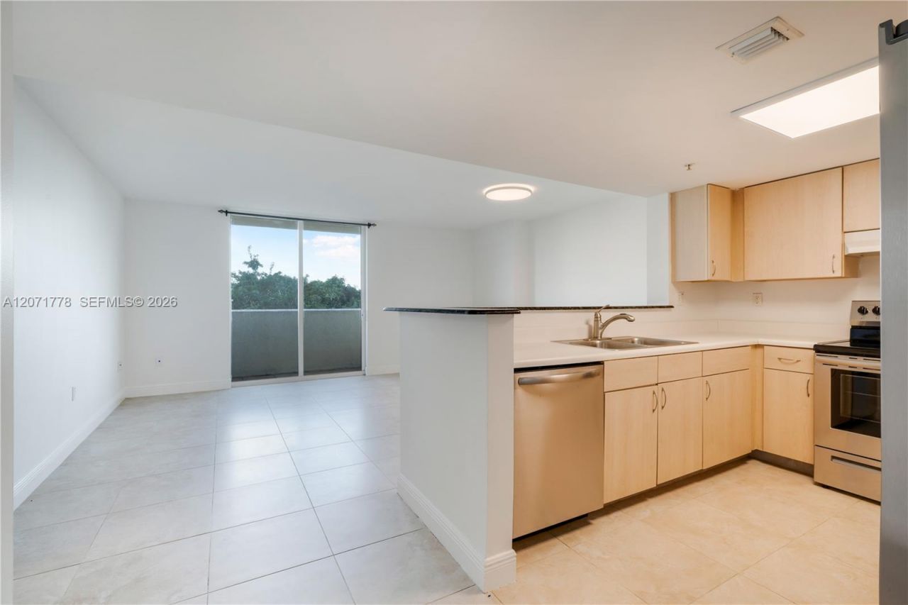 3000 Coral Way , Unit 511, Miami, FL 33145 Photo