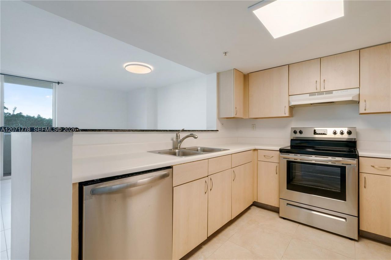 3000 Coral Way , Unit 511, Miami, FL 33145 Photo