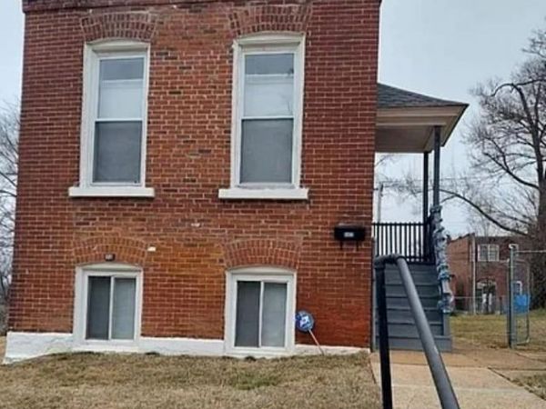 4463 Bessie Avenue , St Louis, MO 63115