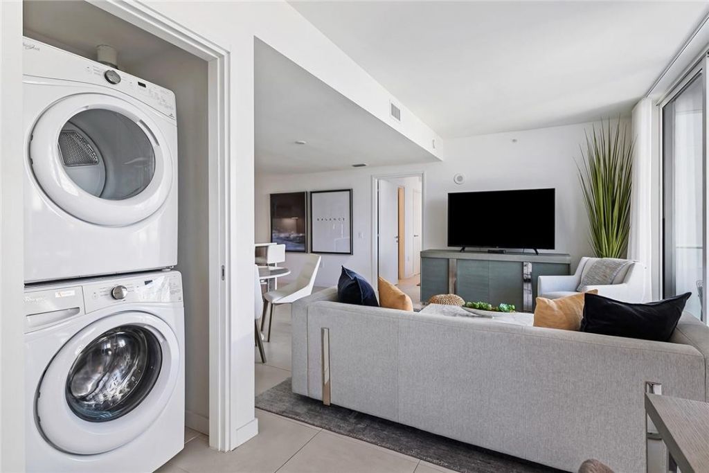 401 N Birch Road, Unit 1016, Fort Lauderdale, FL 33304 Photo