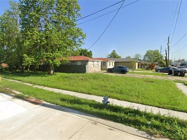 2400 DUBREUIL Street , New Orleans, LA 70117