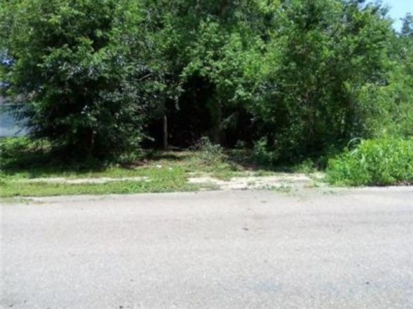 2027 BENTON Street , New Orleans, LA 70117