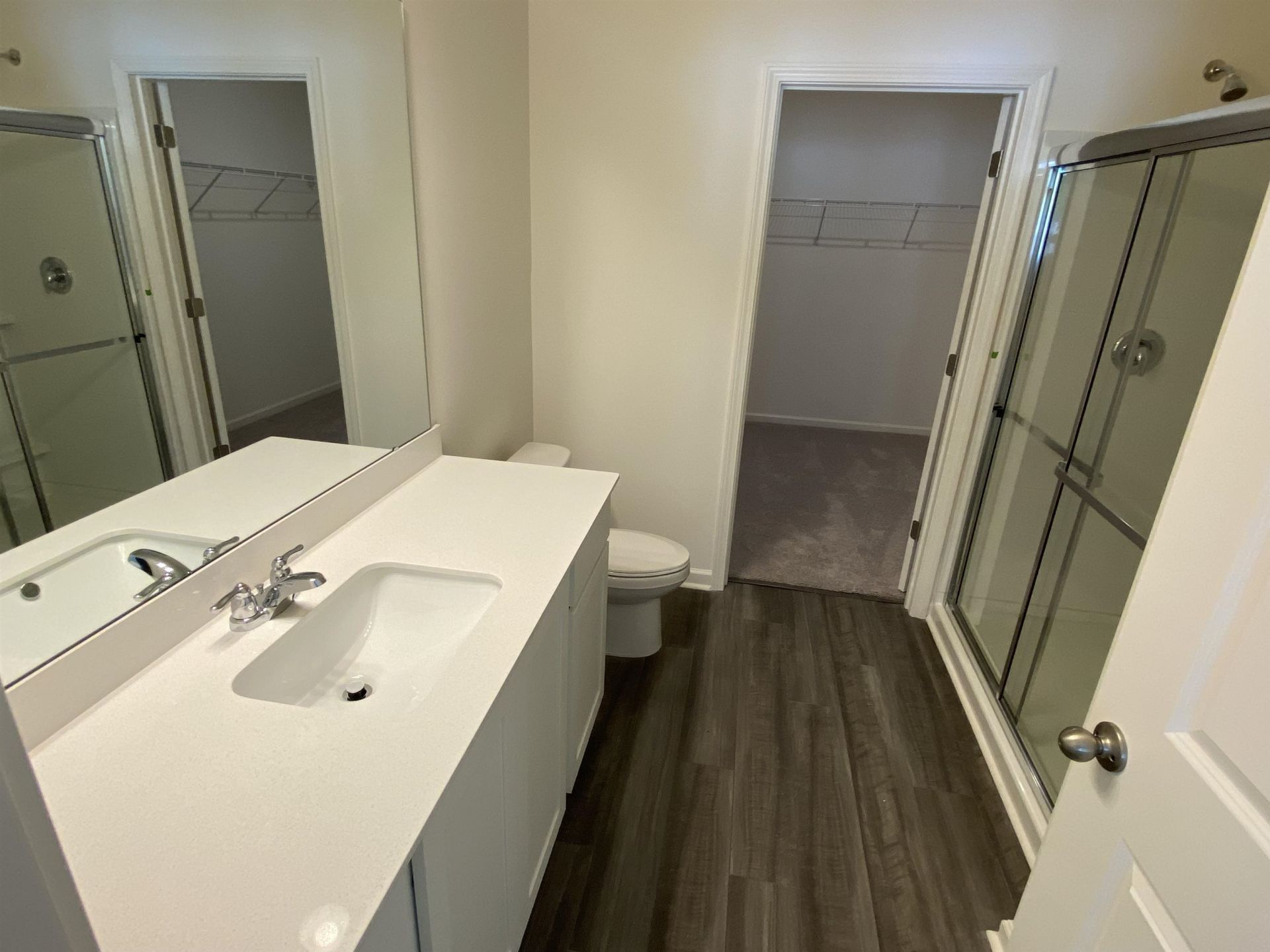 149 Admiral St Photo 11