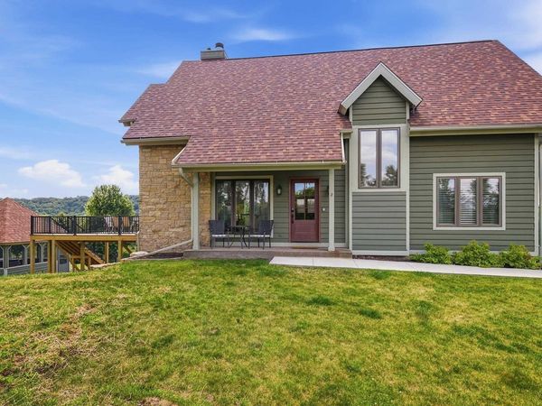 2 Augusta Drive, GALENA, IL 61036