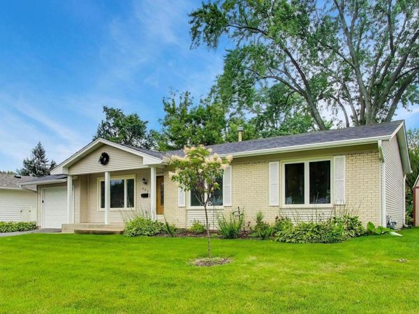 603 Chelmsford Lane, Elk Grove Village, IL 60007