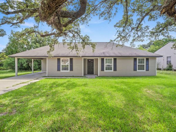 515 Curtis , Leesville, LA 71446