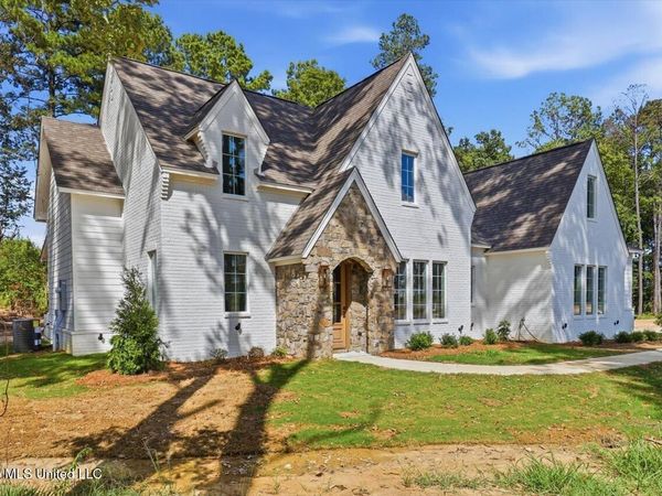 1223 Patriotic Circle, Brandon, MS 39047
