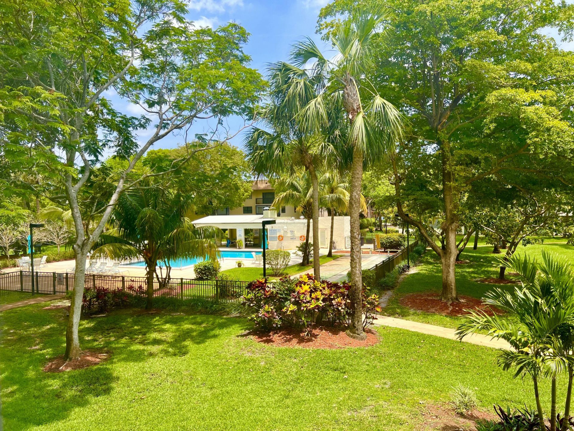 5155 E Sabal Palm Boulevard, Unit 209, Tamarac, FL 33319 Photo