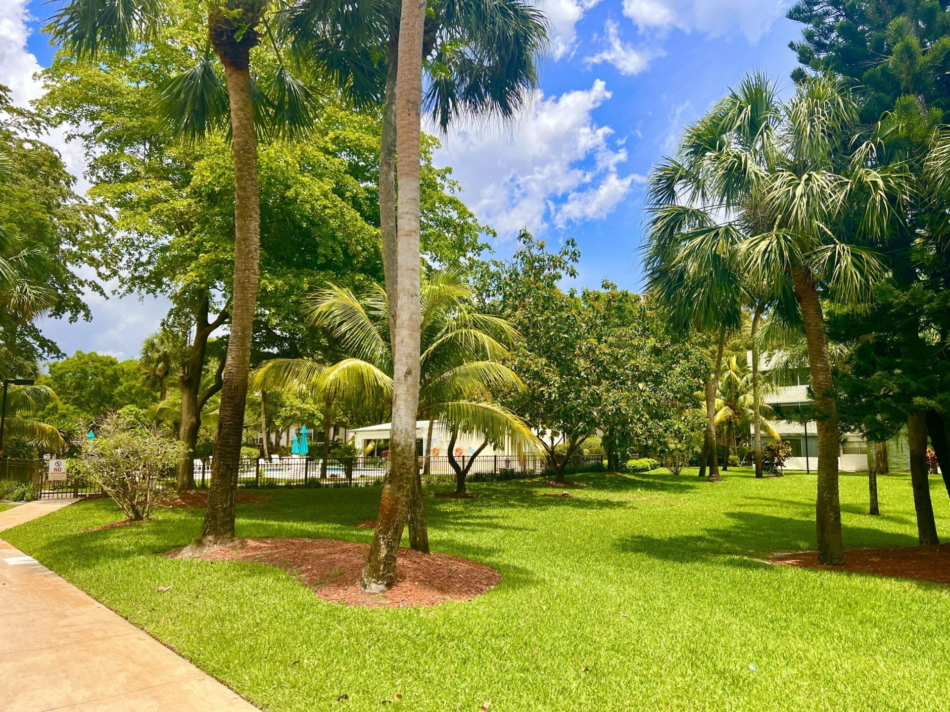 5155 E Sabal Palm Boulevard, Unit 209, Tamarac, FL 33319 Photo