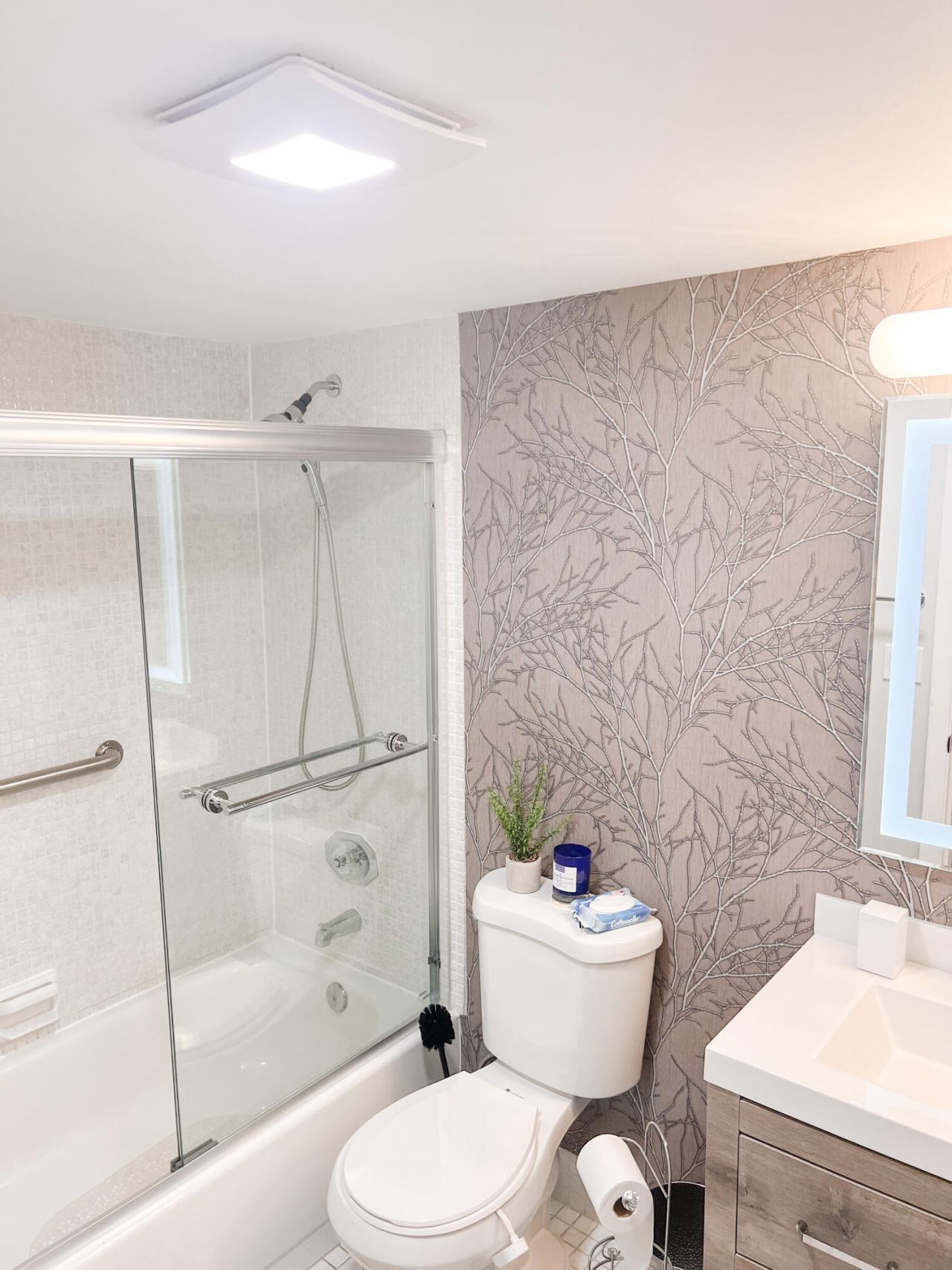 5155 E Sabal Palm Boulevard, Unit 209, Tamarac, FL 33319 Photo