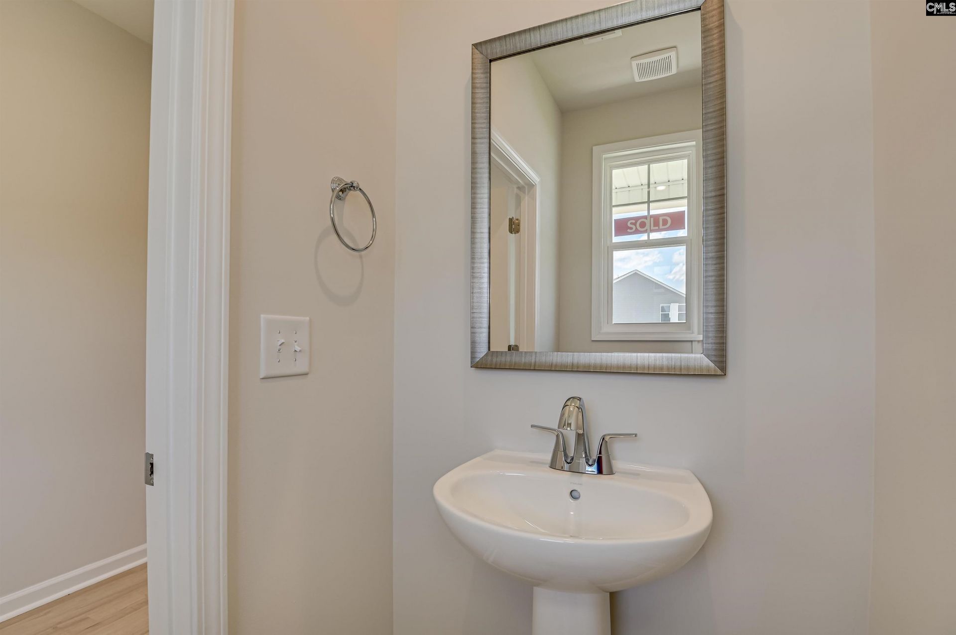 829 Huxley Lane  Photo 7