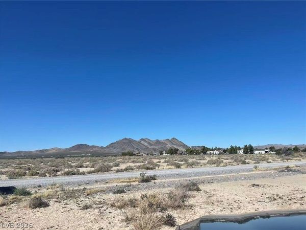 901 N Helen Street , Pahrump, NV 89060