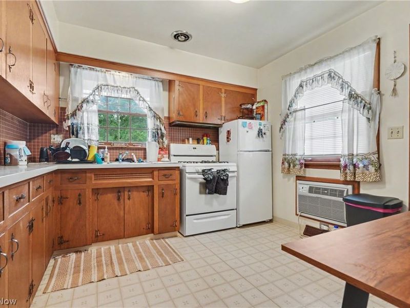 37822 Euclid Avenue, Willoughby, OH 44094 Photo 5