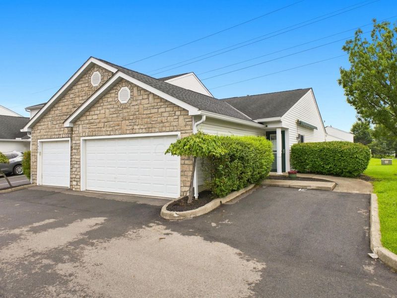 1932 Ironton Drive , Unit 43E, Columbus, OH 43228 Photo 1