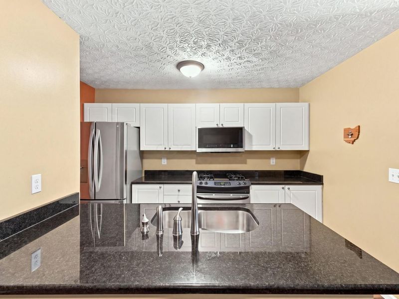 1932 Ironton Drive , Unit 43E, Columbus, OH 43228 Photo 9