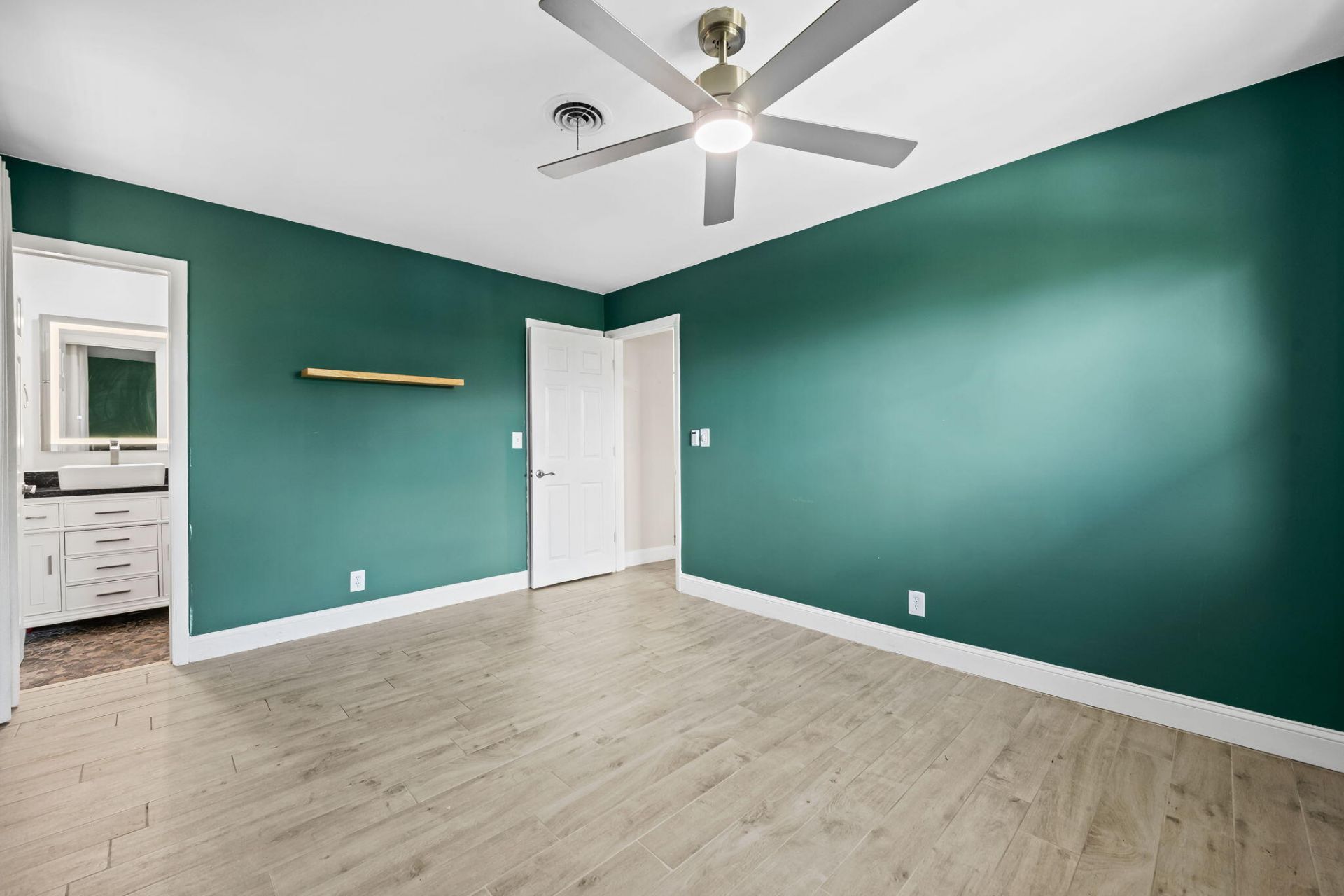 2700 NE 56th Court, Unit 4B, Fort Lauderdale, FL 33308 Photo