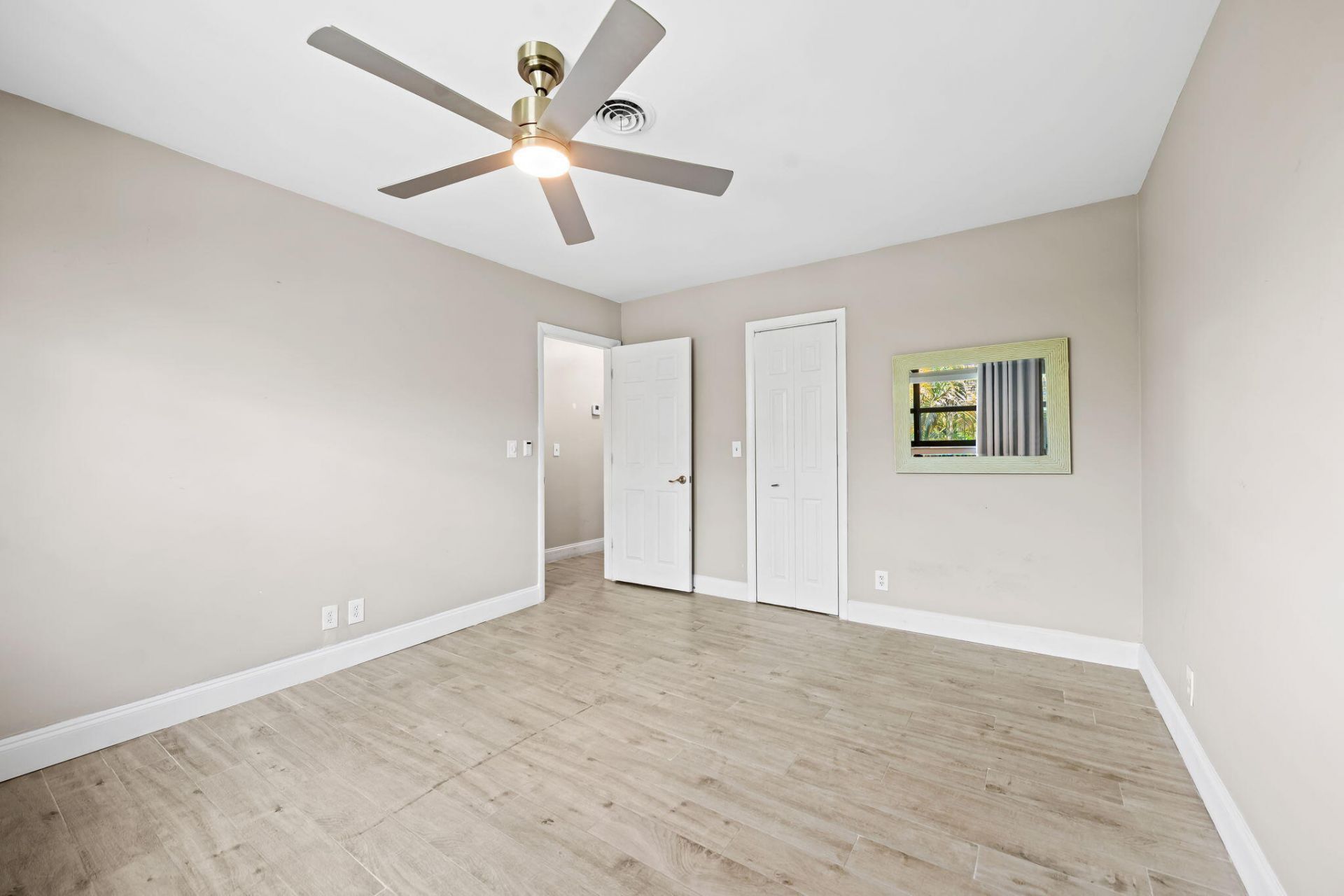 2700 NE 56th Court, Unit 4B, Fort Lauderdale, FL 33308 Photo