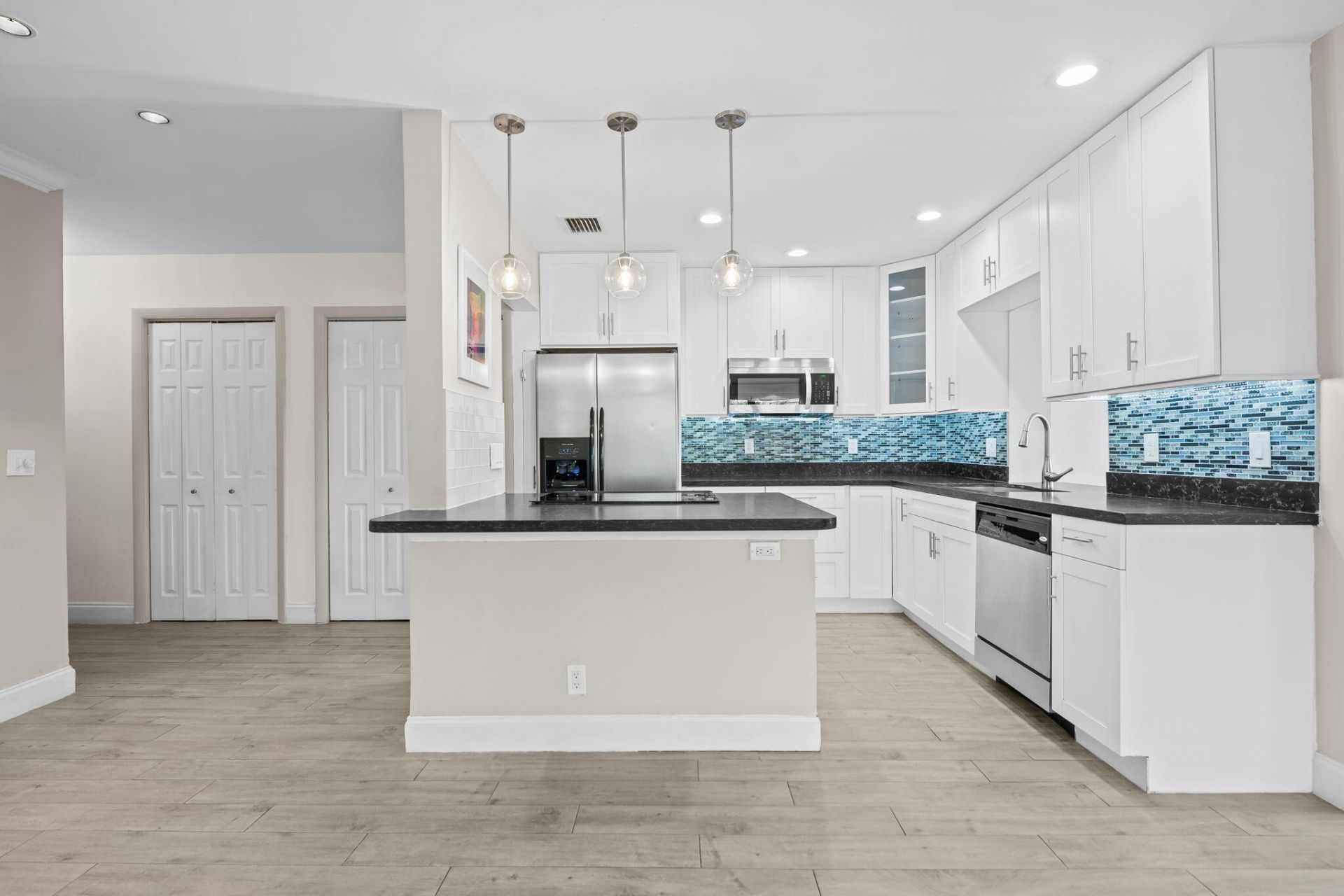 2700 NE 56th Court, Unit 4B, Fort Lauderdale, FL 33308 Photo