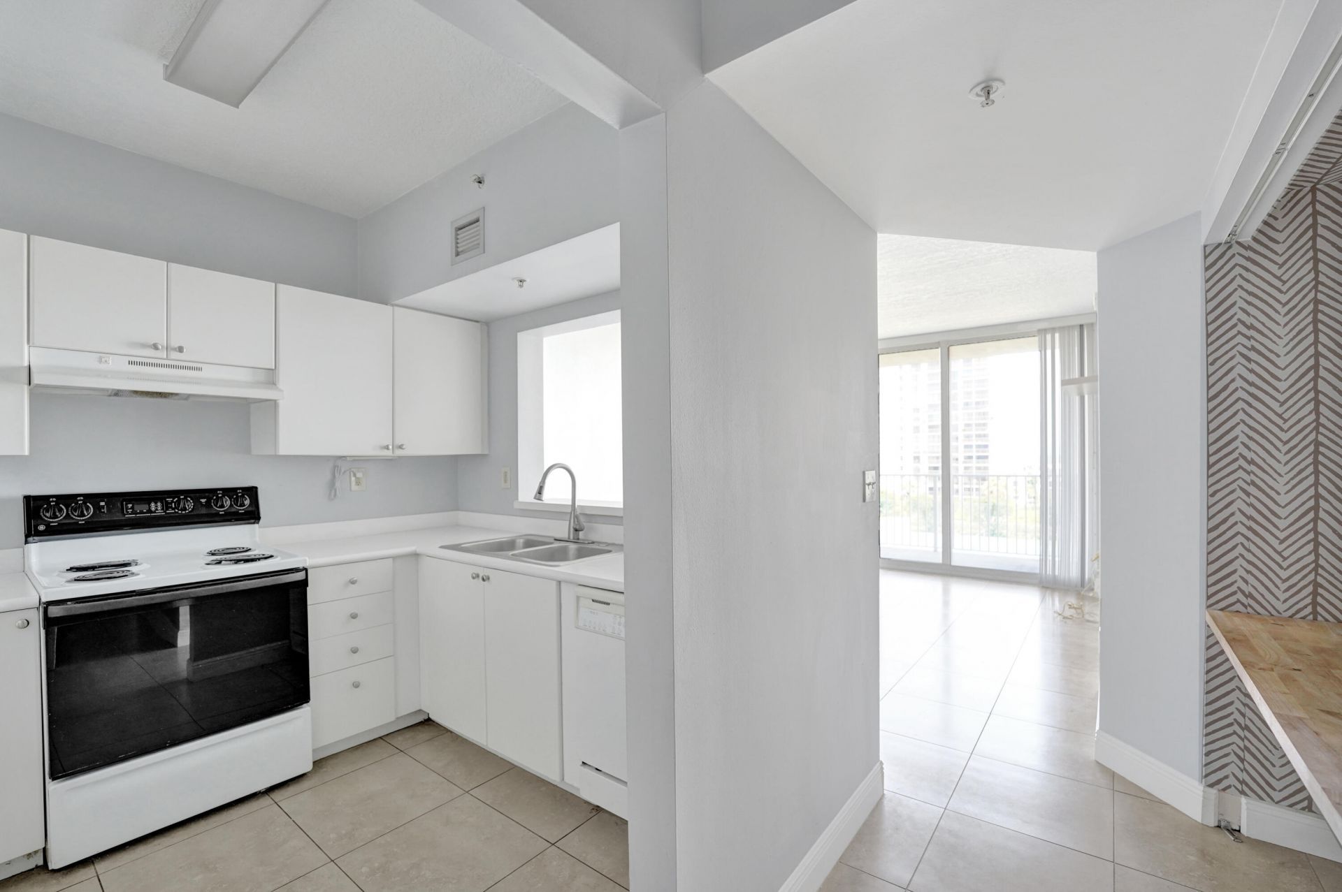 3020 NE 32nd Avenue, Unit 807, Fort Lauderdale, FL 33308 Photo